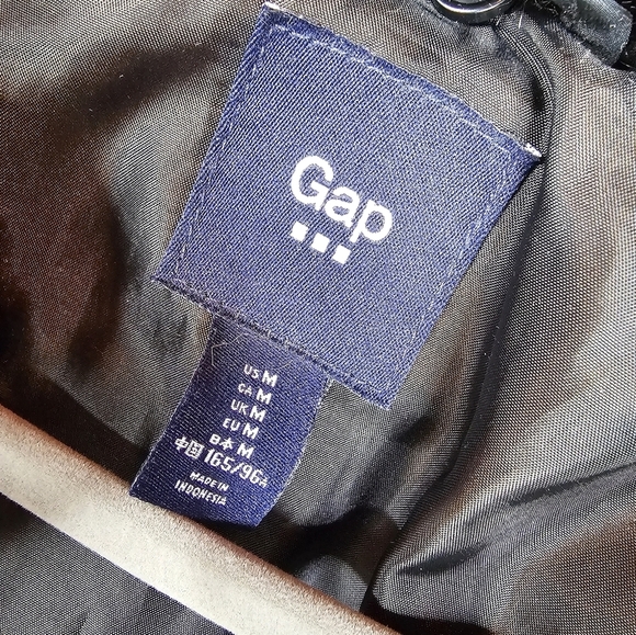 GAP Factory Black Down Puffer Jacket - Picture 6 of 8